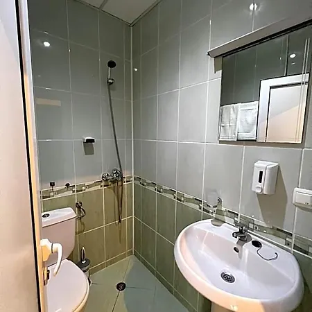 Hotel Central Balchik 2*